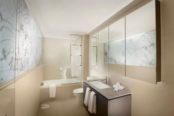 Art Series - The Olsen - Holiday Find 49