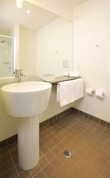 Ibis Melbourne Glen Waverley - Holiday Find 4