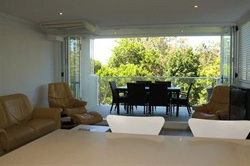 84 The Spit - Holiday Find 16