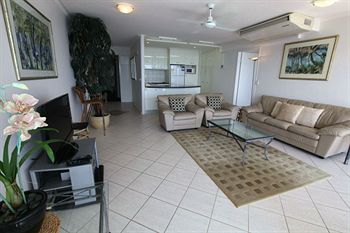 84 The Spit - Holiday Find 25