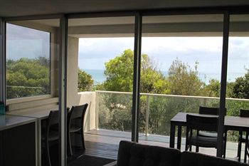 84 The Spit - Holiday Find 58