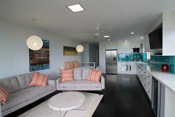 84 The Spit - Holiday Find 59