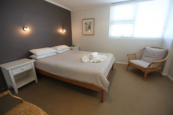 84 The Spit - Holiday Find 74