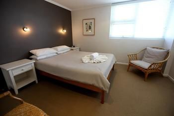 84 The Spit - Holiday Find 133