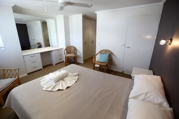 84 The Spit - Holiday Find 136