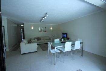 84 The Spit - Holiday Find 143