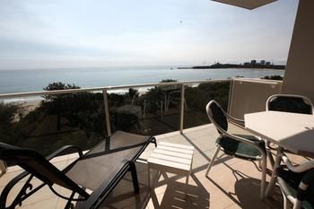 84 The Spit - Holiday Find 146