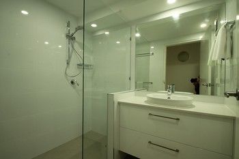 84 The Spit - Holiday Find 160