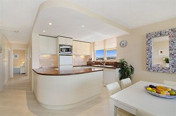 84 The Spit - Holiday Find 9