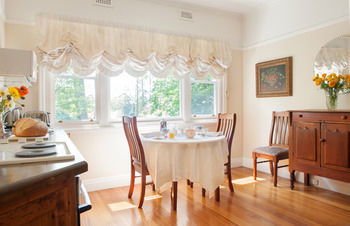 Adeline Bed And Breakfast - Holiday Find 33