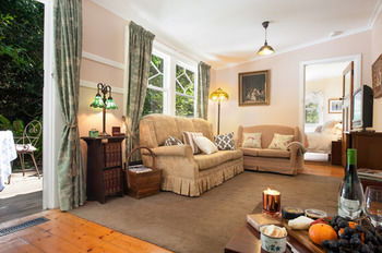 Adeline Bed And Breakfast - Holiday Find 36