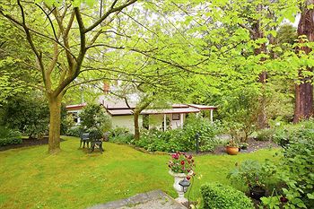 Adeline Bed And Breakfast - Holiday Find 1