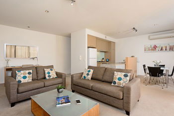 Apartments @ Glen Waverley - Holiday Find 9