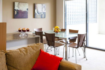 Apartments @ Glen Waverley - Holiday Find 18