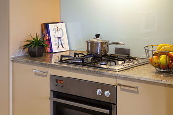 Apartments @ Glen Waverley - Holiday Find 24
