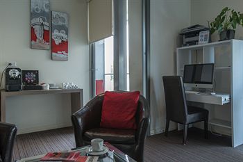 Adara Camperdown Hotel - Holiday Find 11