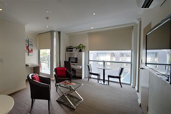 Adara Camperdown Hotel - Holiday Find 12