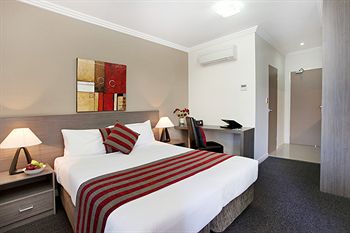 Adara Camperdown Hotel - Holiday Find 1