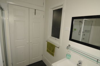 House On The Hill - Hunter Valley - Holiday Find 1