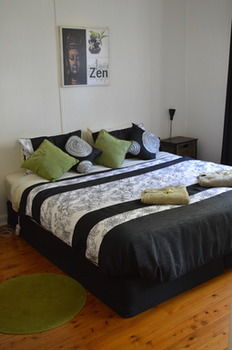 House On The Hill - Hunter Valley - Holiday Find 4