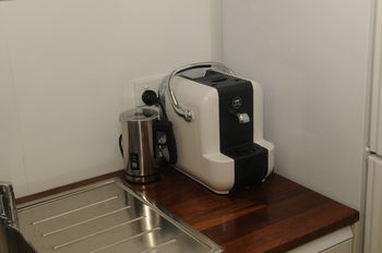 House On The Hill - Hunter Valley - Holiday Find 27