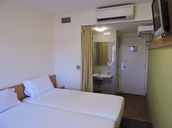 Ibis Budget Sydney Olympic Park - Holiday Find 2