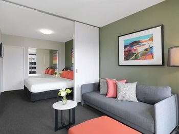 Adina Apartment Hotel Sydney Airport - Holiday Find 8