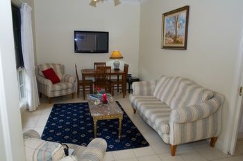 Holly Lane Mews - Holiday Find 28