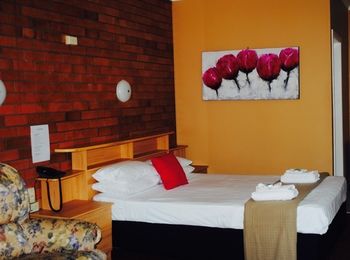 Hilldrop Motor Inn - Holiday Find 15