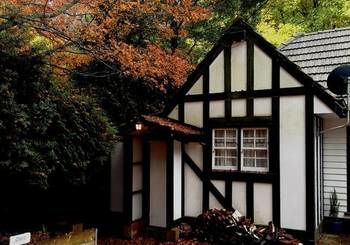 Tudor Cottages Mt Dandenong - Holiday Find 23