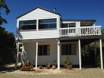 Yarraglen BnB - Holiday Find 24