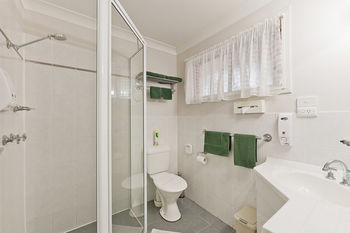 Abraham Lincoln Motel - Holiday Find 17