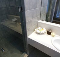 Best Western Sanctuary Inn - Holiday Find