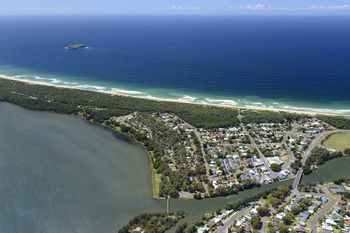 Budgewoi Holiday Park - Holiday Find 15