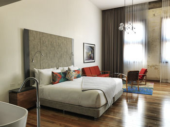 The Old Clare Hotel - Holiday Find 47