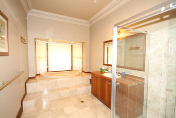 Relaxin - Holiday Find 12