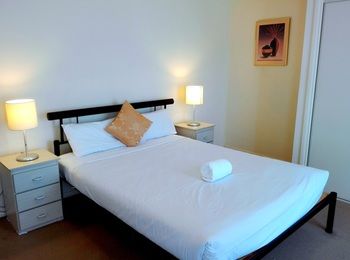 Glen Apartments Melbourne - Holiday Find 16