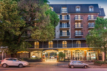 RMIT Village - Holiday Find 16