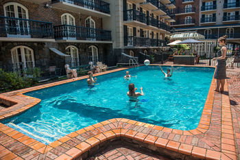 RMIT Village - Holiday Find 18