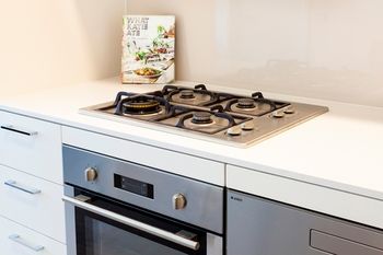 AKOM Melbourne - Holiday Find 11