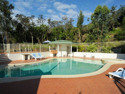 Whale Watch Resort Apartments - Holiday Find 2