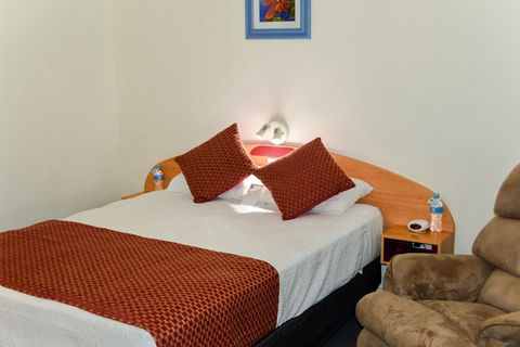BEST WESTERN Boulevard Lodge - Holiday Find 10