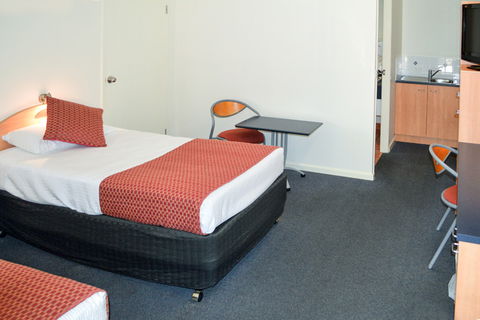 BEST WESTERN Boulevard Lodge - Holiday Find 14