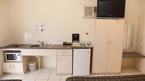 BEST WESTERN Caboolture Central Motor Inn - Holiday Find 0