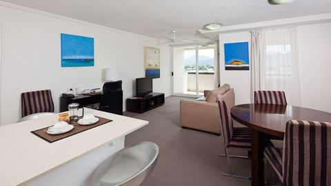 BEST WESTERN PLUS Cairns Central Apartments - Holiday Find 2