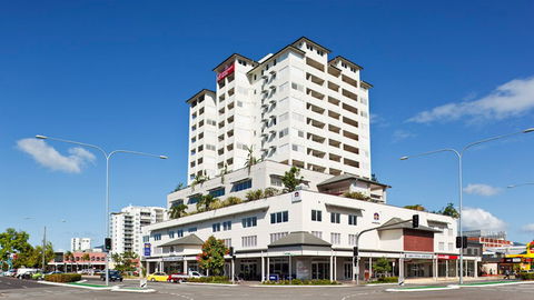 BEST WESTERN PLUS Cairns Central Apartments - Holiday Find 3