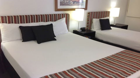 BEST WESTERN Cattle City Motor Inn - Holiday Find 1