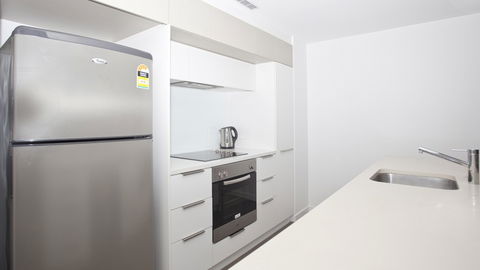 BEST WESTERN Islington Apartments - Holiday Find 0