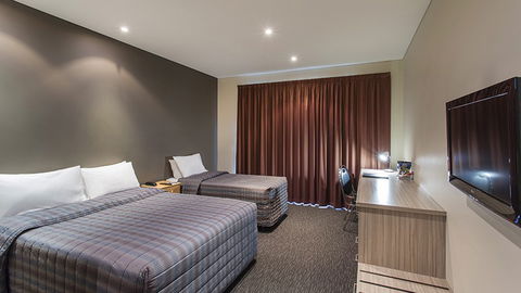 BEST WESTERN Foreshore Motel - Holiday Find 0
