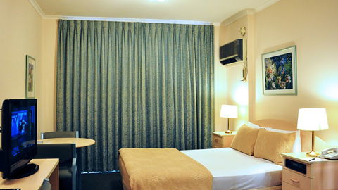 BEST WESTERN Airport Motel And Convention Centre - Holiday Find 2